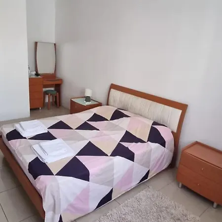 Spacious, One Bedroom Flat In An Amazing Location Is-Swieqi