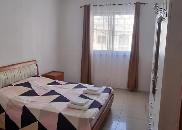 Spacious, One Bedroom Flat In An Amazing Location Is-Swieqi