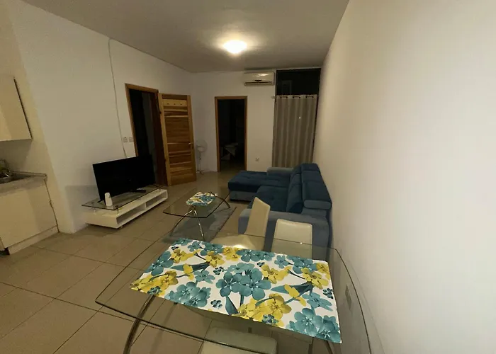 Apartment Spacious, One Bedroom Flat In An Amazing Location *