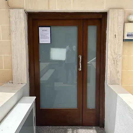 Apartmán Spacious, One Bedroom Flat In An Amazing Location